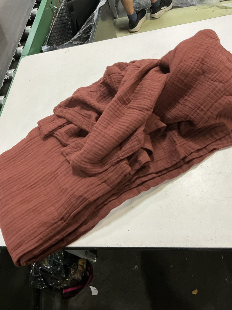 Condition photo showing Good Condition for quince 100% organic cotton gauze queen blanket espresso