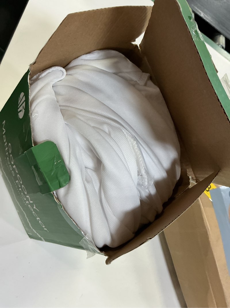 Condition photo showing Good Condition for premium waterproof mattress protector queen size, breathable bed cover 3d air fabric cooling mattress pad cover smooth soft noiseless washable, 8''-21'' deep pocket (white) queen white