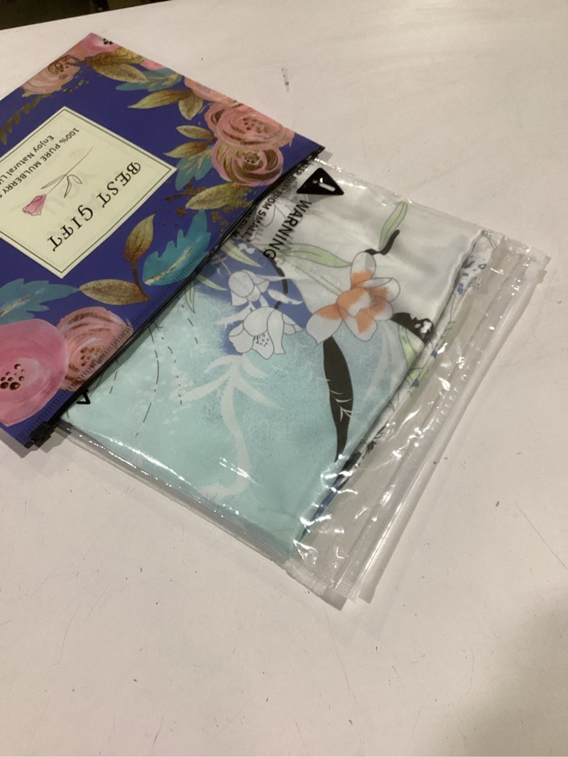 Condition photo showing Good Condition for (COLOR VARIES ) 100% P ure Mulberry Silk Pillowcase King Size for Hair and Skin,Real Silk Pillow Cases with Zipper,So