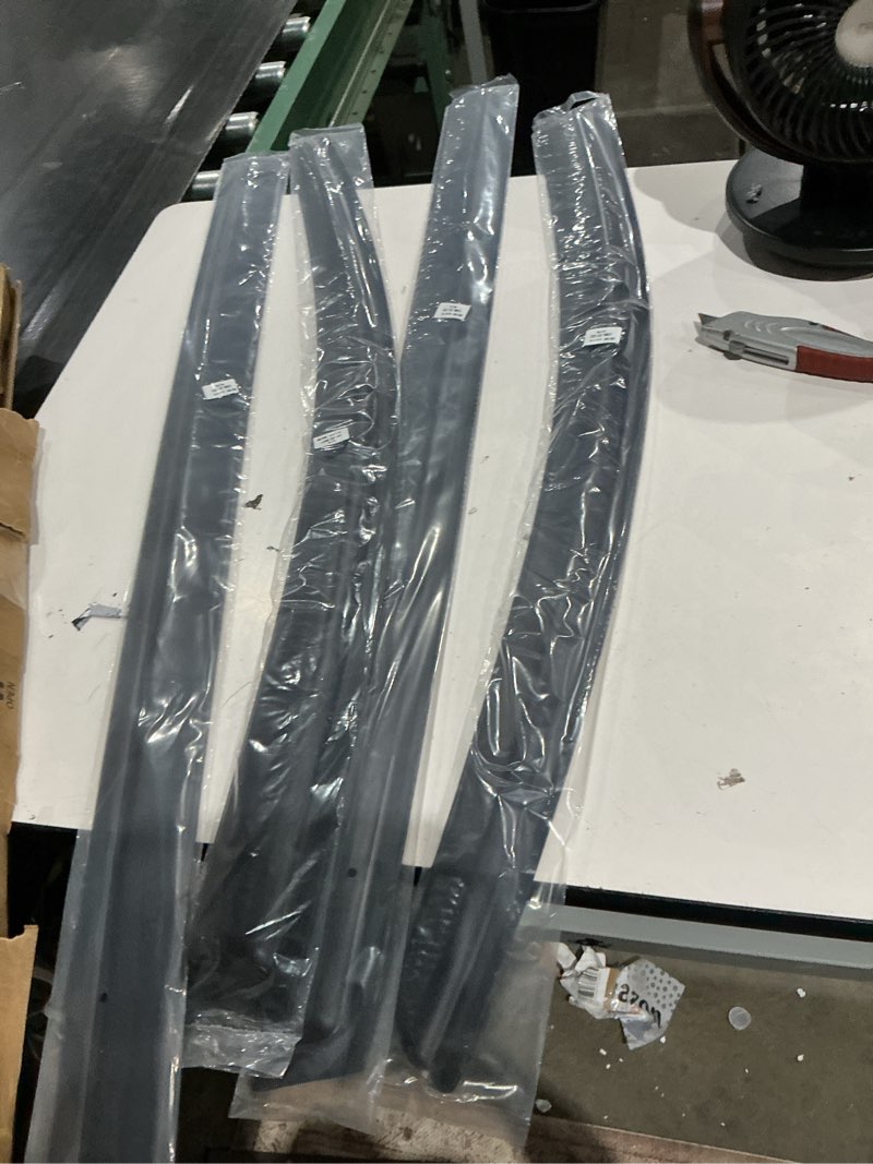 Condition photo showing Good Condition for window visor ,4pcs