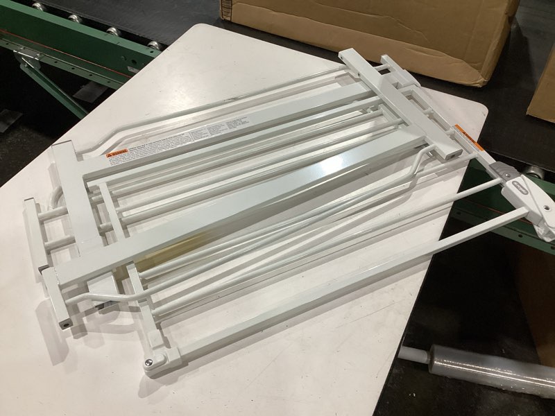 Condition photo showing Good Condition for 30" easy step metal walk-through gate