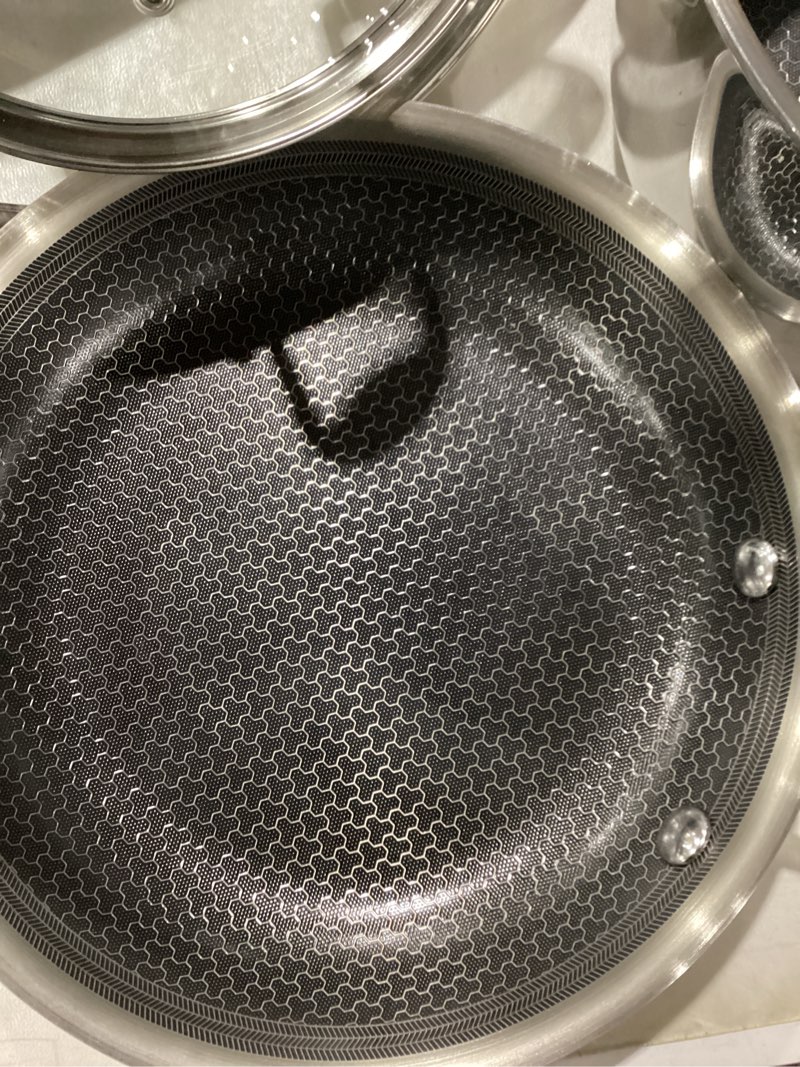 Condition photo showing New/Like New for Deluxe 13 Piece Hybrid Ceramic Nonstick Stainless Steel Cookware Set-5 Piece Frying Pan Set, 6 PC Po