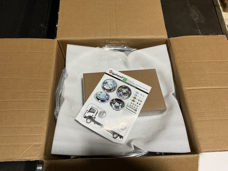 Condition photo showing Good Condition for hightall 19.5“ wheel simulators 6 lug 6 vent holes,stainless steel hubcaps, bolts on,compatible with 1995-2025 isuzu frr/npr/nqr/fsr lo-pro and chevy gmc w4500/w5500 19.5"for isuzu
