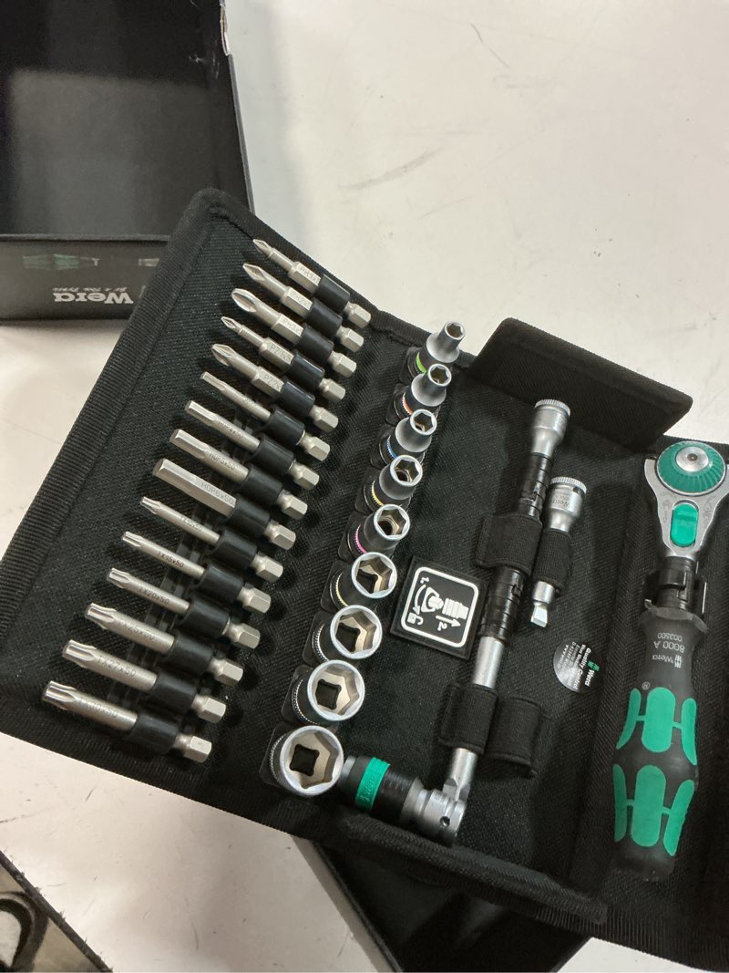 Condition photo showing Good Condition for wera 05004016001 8100 sa 6 zyklop metric speed ratchet set, 28 piece, 1/4" drive one size set