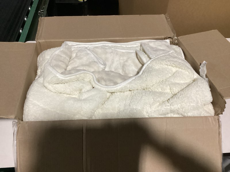 Condition photo showing As Is for Similar to Pure Bamboo Queen Duvet Cover 3 Piece Set, Genuine 100% Organic Viscose Derived from Bamboo, Luxuriously Soft and Cooling, Includes 2 Pillowcases (Queen, White)