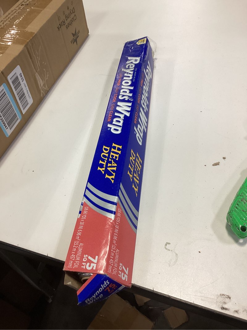 Condition photo showing New/Like New for Reynolds Wrap Heavy Duty Aluminum Foil, 75 Square Feet (B00LOQD5LA)