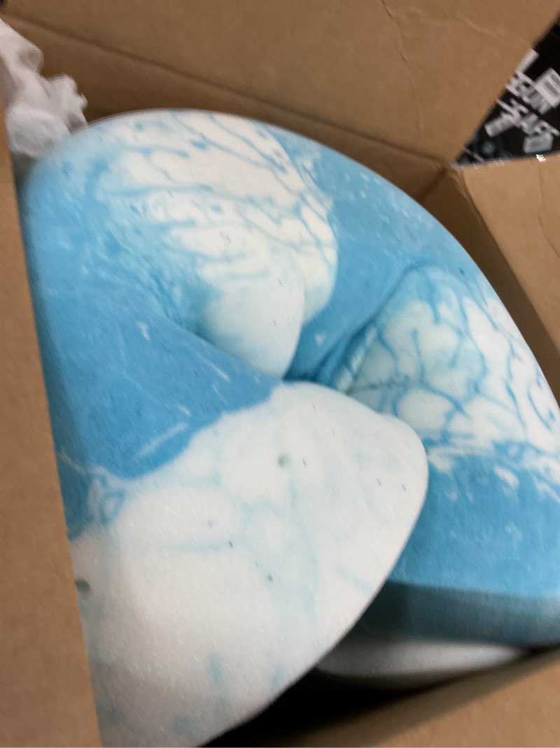 Condition photo showing Good Condition for Novilla Memory Foam Mattress Topper Twin - 3 Inch Cooling Gel Infused Memory Foam | Slow-Rebound Pressure Relief | CertiPUR Certified | Comfort for Sleeper Sofa, RV, Camper, Dorm Room 3 Inch Blue Twin