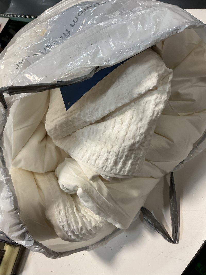Condition photo showing Good Condition for bedsure waffle comforter set queen, white soft bedding, waffle weave bed set, 3 pieces, 1 comforter (90"x90") and 2 pillow shams, cotton shell and polyester lining for all seasons queen 11 - white