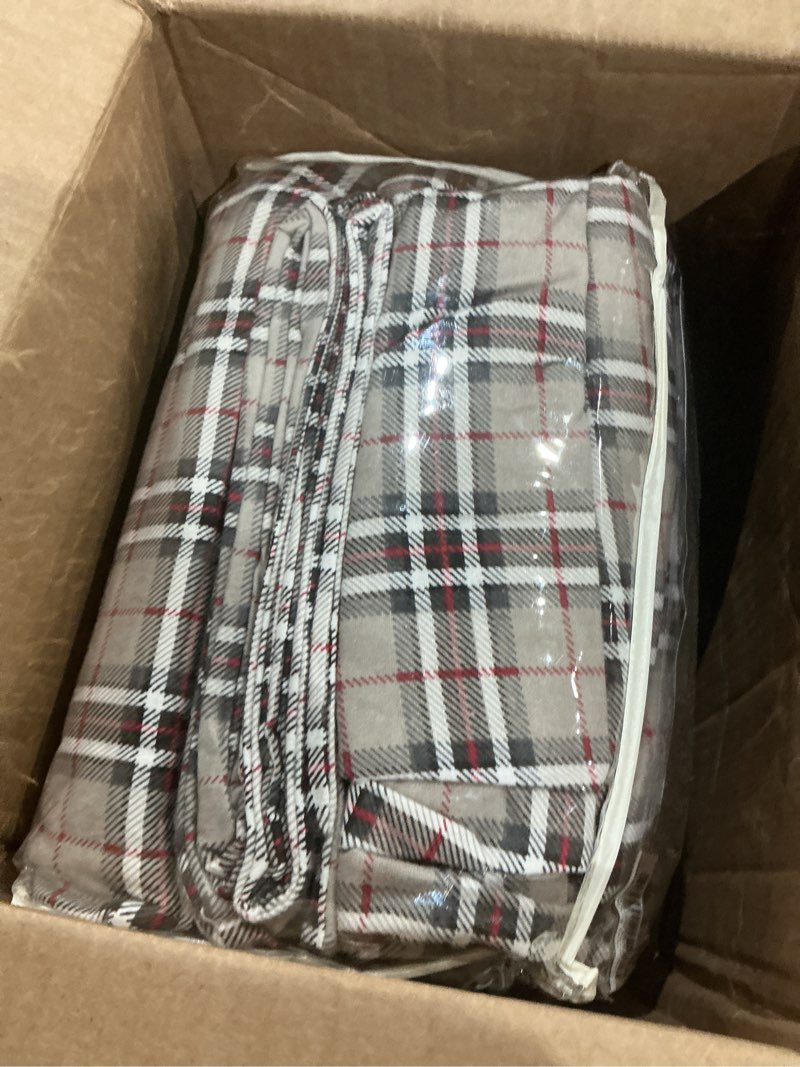 Condition photo showing Good Condition for Pointehaven 180 GSM Luxury 100% Soft Cotton Printed Flannel Sheet Set, California King, Derby - Warm & Cozy - Pre-Shrunk -Deep Pockets - Elastic All Around-Comfy Double Brushed - Derby California King