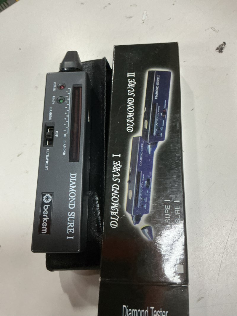 Condition photo showing Good Condition for valkynos professional diamond tester pen with 365nm uv light & thermal sensor – fast 0.5s detection, portable gem checker for novice & experts – battery included