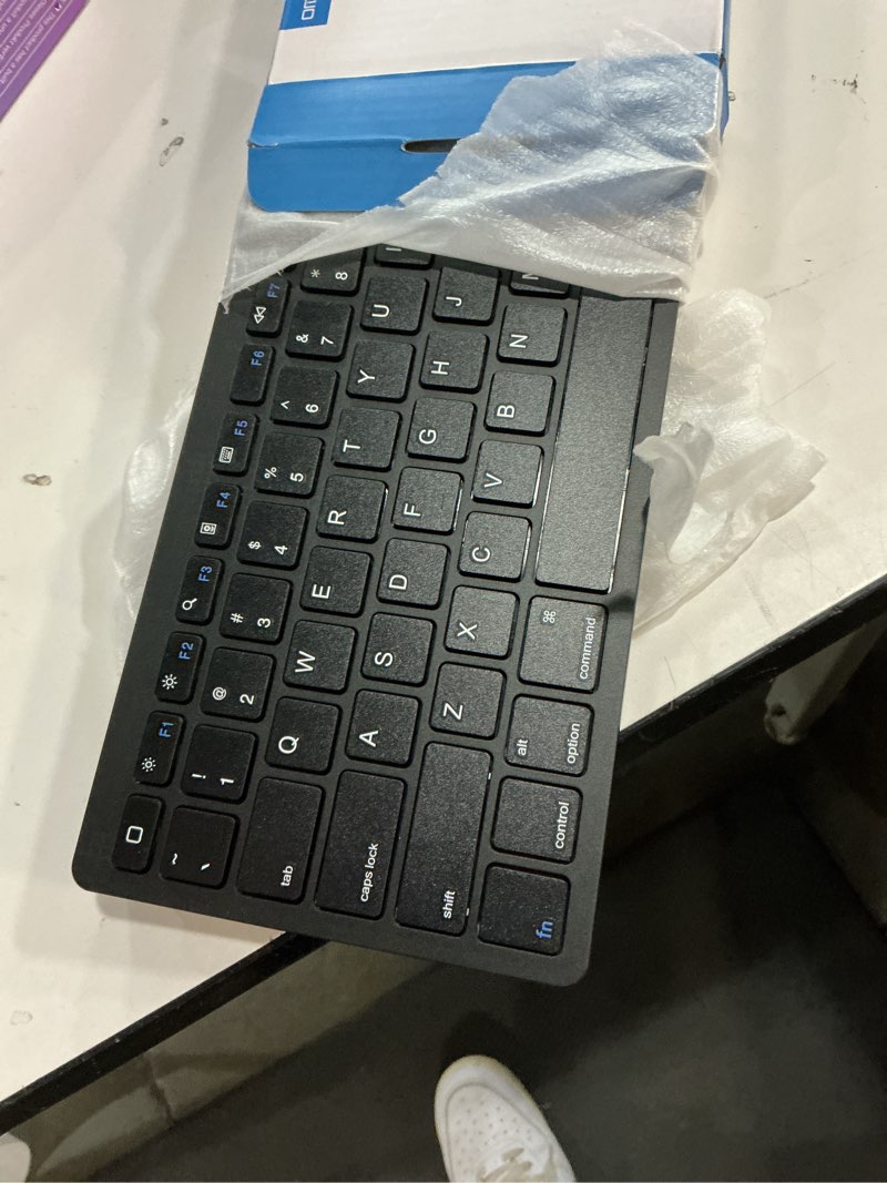 Condition photo showing Good Condition for OMOTON Bluetooth Keyboard Compatible with iPad 10th Generation, iPad 10.2 (9th/8th/7th), iPad Pro 13/12.9/11 inch, iPad Air/Mini and More iOS Devices, Black
