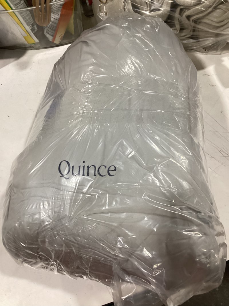 Condition photo showing Good Condition for quince sheet set bamboo grey 