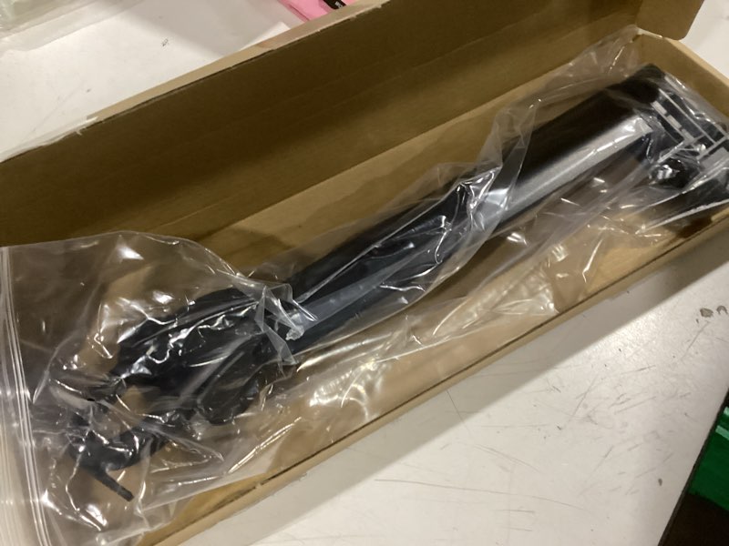 Condition photo showing Good Condition for Car Magnetic Phone Holder for Toyota Highlander 2020 2021 2022 2023 2024 2025 2026 L LE XLE XSE [ 8-inch Touch Screen ] Auto Interior Accessories Best Cellphone Mount Navigation Cell Phones Stand for 2020-2026 Toyota Highlander L/LE/XLE/XSE