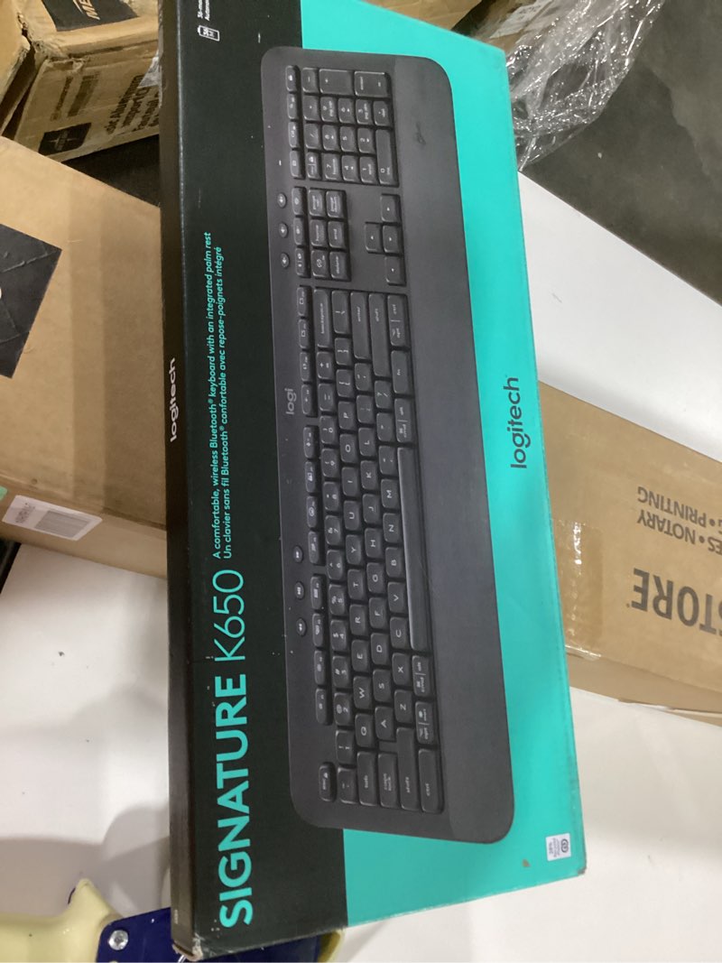 Condition photo showing Good Condition for Logitech Signature K650 Comfort Full-Size Wireless Keyboard with Wrist Rest, BLE Bluetooth or Logi Bolt USB Receiver, Deep-Cushioned Keys, Numpad, Compatible with Most OS/PC/Window/Mac - Graphite Keyboard Graphite