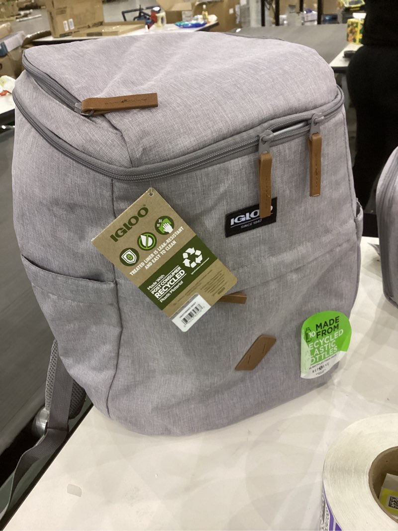 Condition photo showing Good Condition for Igloo 30 Can Large Portable Insulated Soft Cooler Backpack Carry Bag