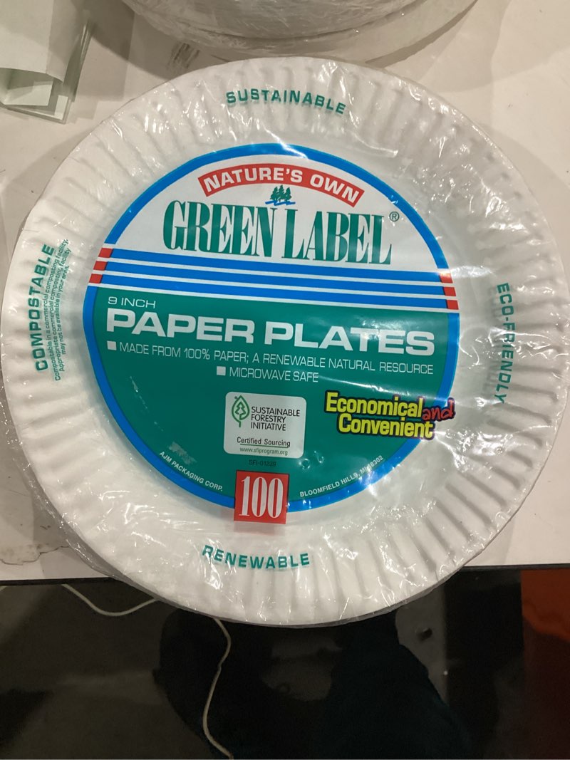 Condition photo showing New/Like New for Nature s Own Green Label Paper Plates  9   White  100 Ct