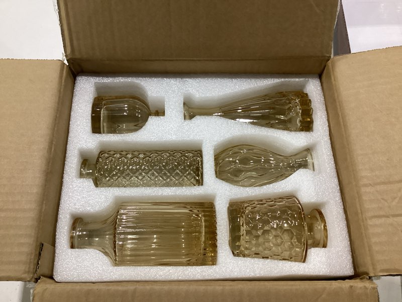 Condition photo showing New/Like New for brown glass bud vases set of 12, mini flower vase for centerpieces, small amber bud vases in bulk for wedding decorations, vintage vase for table, recepetion, home décor amber brown 12pcs