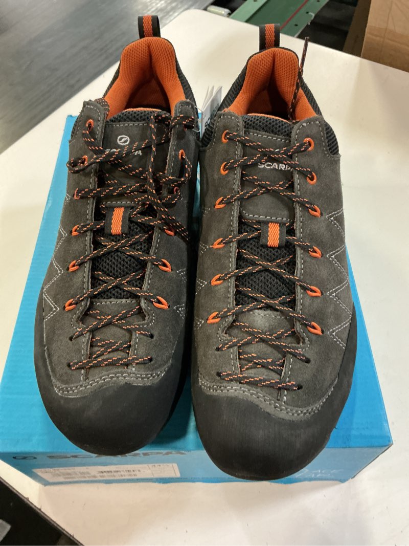 Condition photo showing As Is for scarpa crux approach shoe size 6.5