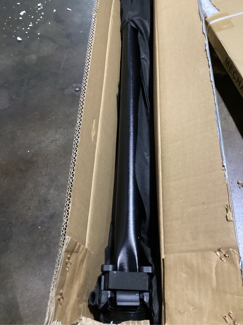 Condition photo showing Good Condition for Tyger Auto T3 Soft Tri-Fold Truck Bed Tonneau Cover Compatible with 2014-2018 Chevy Silverado / GMC Sierra 1500; 2015-2019 2500HD 3500HD; 2019 LD/Limited Only | Fleetside 6'6" Bed (78") | TG-BC3C1007 6.7ft Bed T3 Soft Tri-Fold 2014-2018 Silverado / Sierra