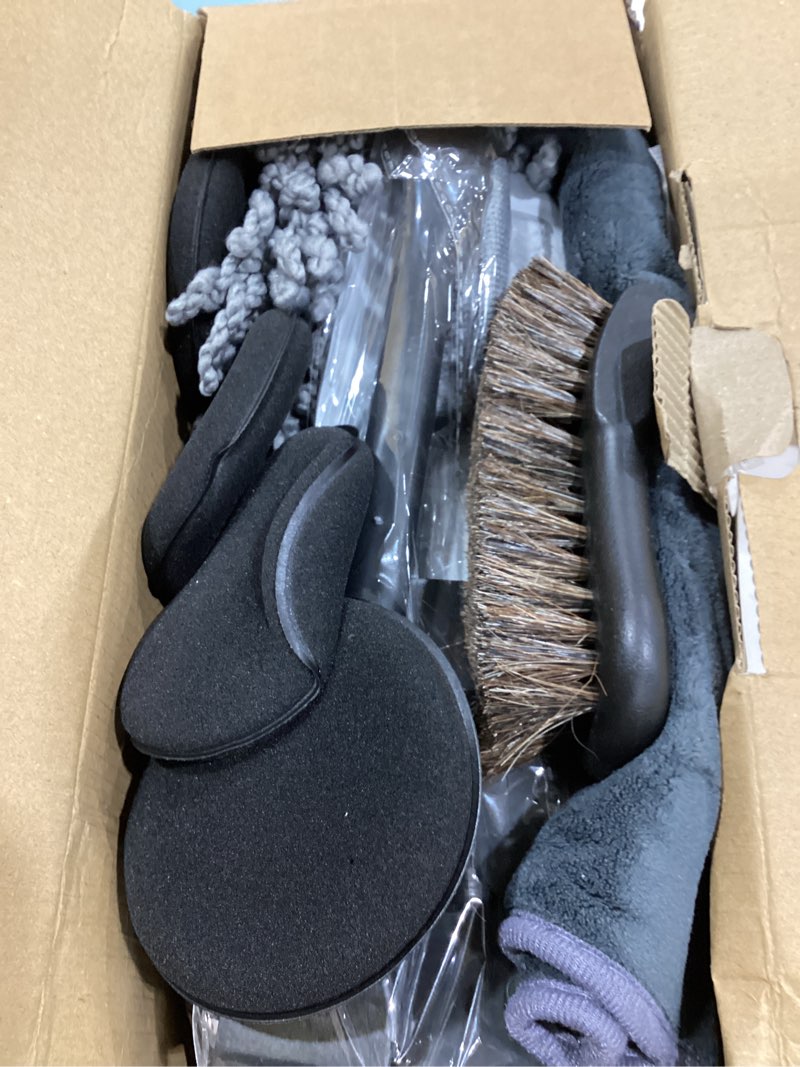Condition photo showing Good Condition for car cleaning kit, car detailing kit with car vacuum 8000pa high suction, car interior cleaning supplies with detailing brushes, windshield cleaner tool, car accessories for men & women black