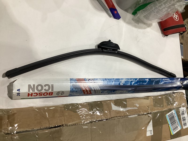 Condition photo showing As Is for bosch icon wiper blades