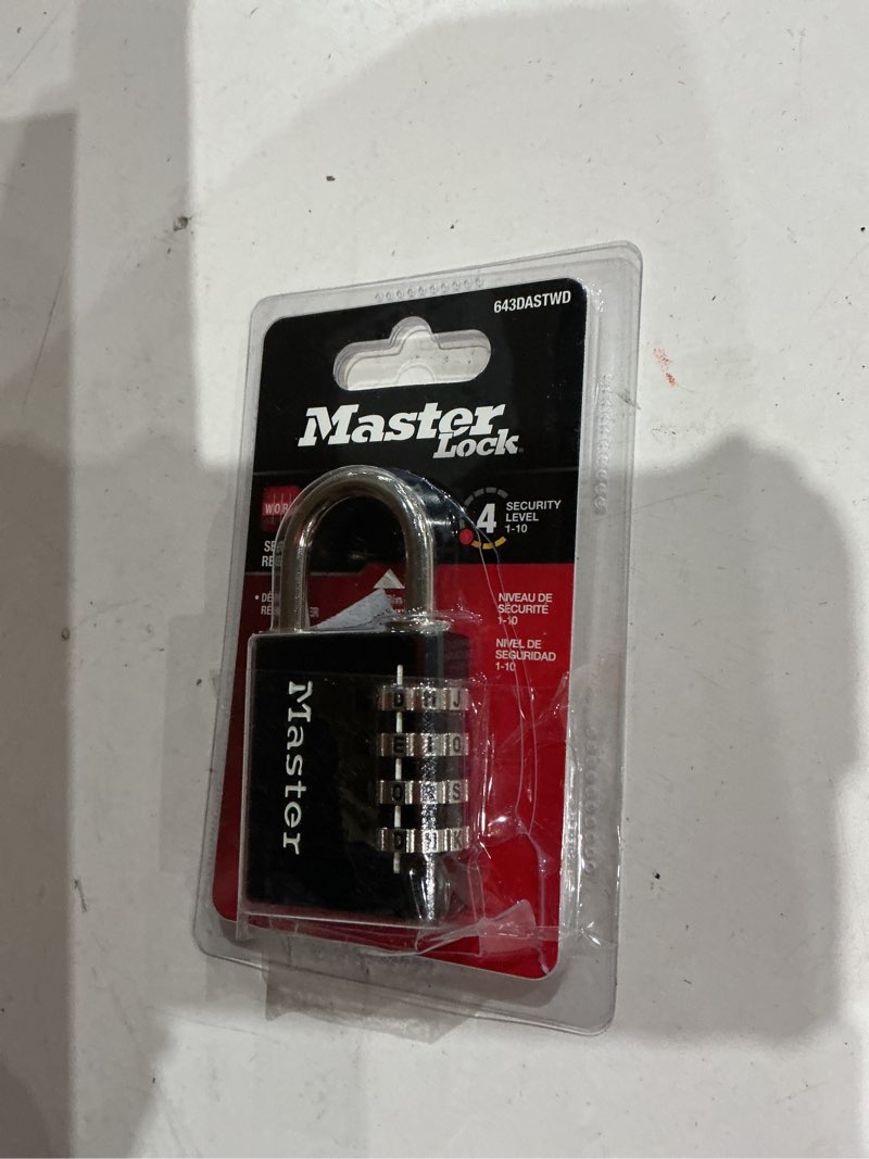 Condition photo showing Good Condition for master lock resettable combination padlock, 1-9/16-in wide x 7/8-in shackle