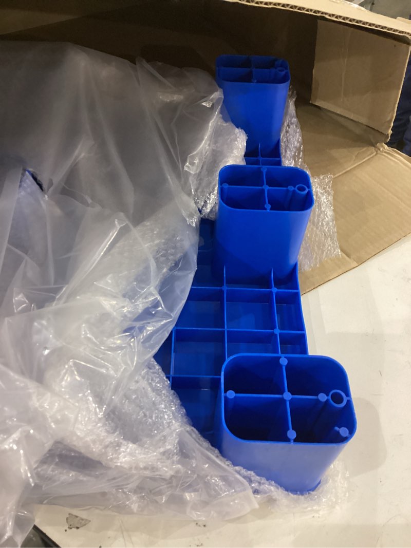 Condition photo showing Good Condition for Plastic Pallets for Basement Storage Lightweight Floor Pallets Display Pallets for Outside Waterproof Storage Pad Lightweight Wear Resistant Basement Pallet for Floor (31.5 x 23.6 x 5.5 Inch)