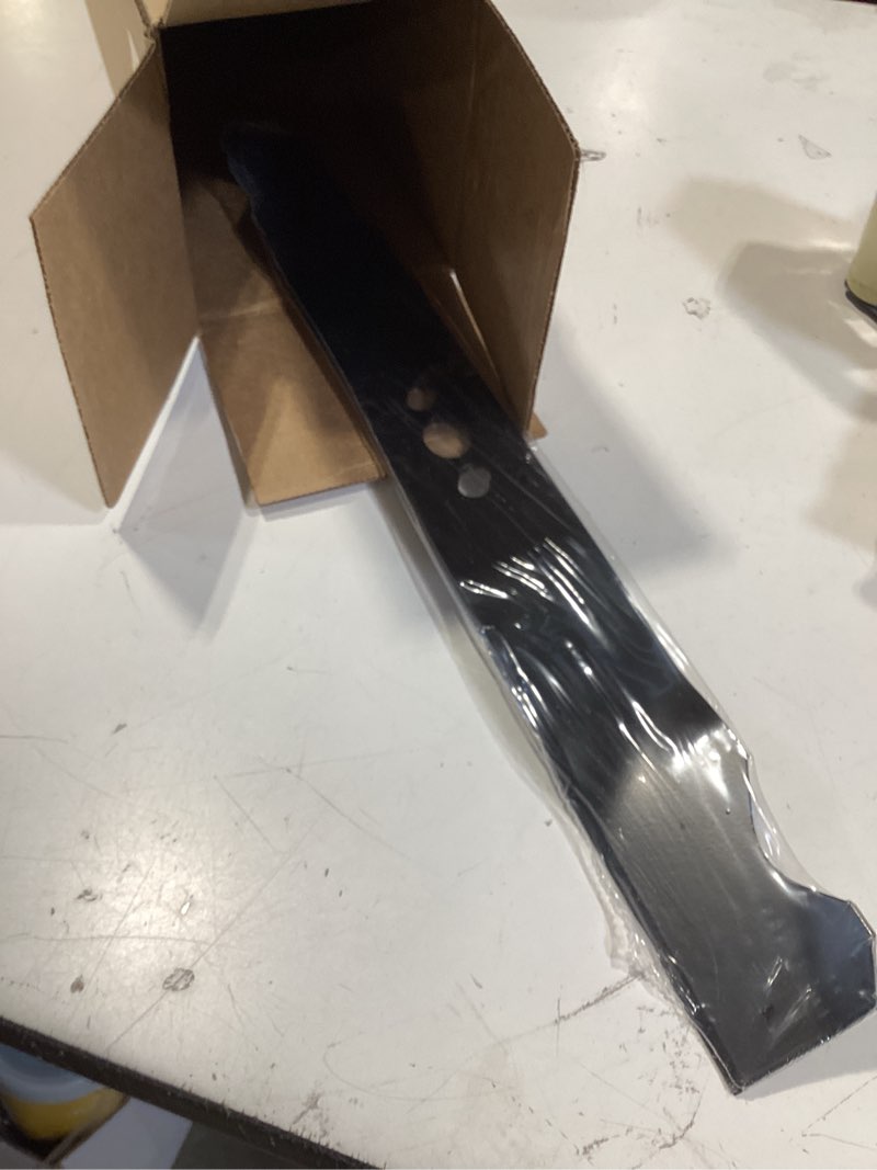 Condition photo showing Good Condition for 2105300125a lawn mower blade with oval center holes, compatible with hyper tough 20inch mower blade, fit for mna152505 mna152701 mna152516, replaces 101000001, 1 pack