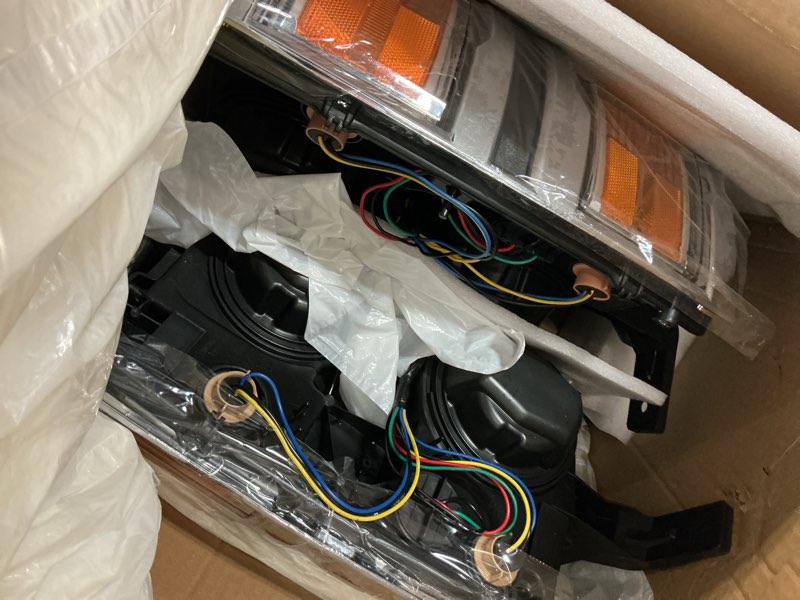 Condition photo showing Good Condition for chrome housing amber corner headlight 1 x pair of headlights 1 x pair of bumper lights front left right abs plastic/polycarbonate lens for gmc halogen-lighting technology oe style