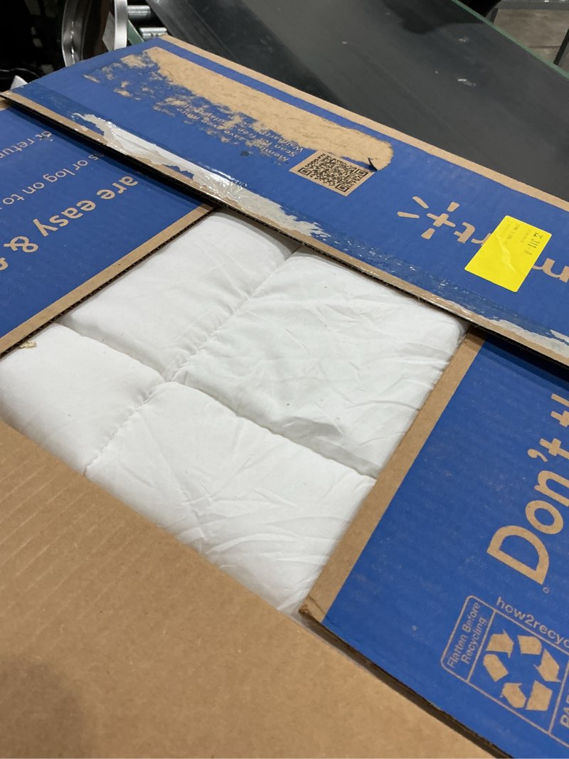 Condition photo showing Good Condition for amazon basics white down alternative comforter and duvet insert with corner tabs (king, all-season) king all-season
