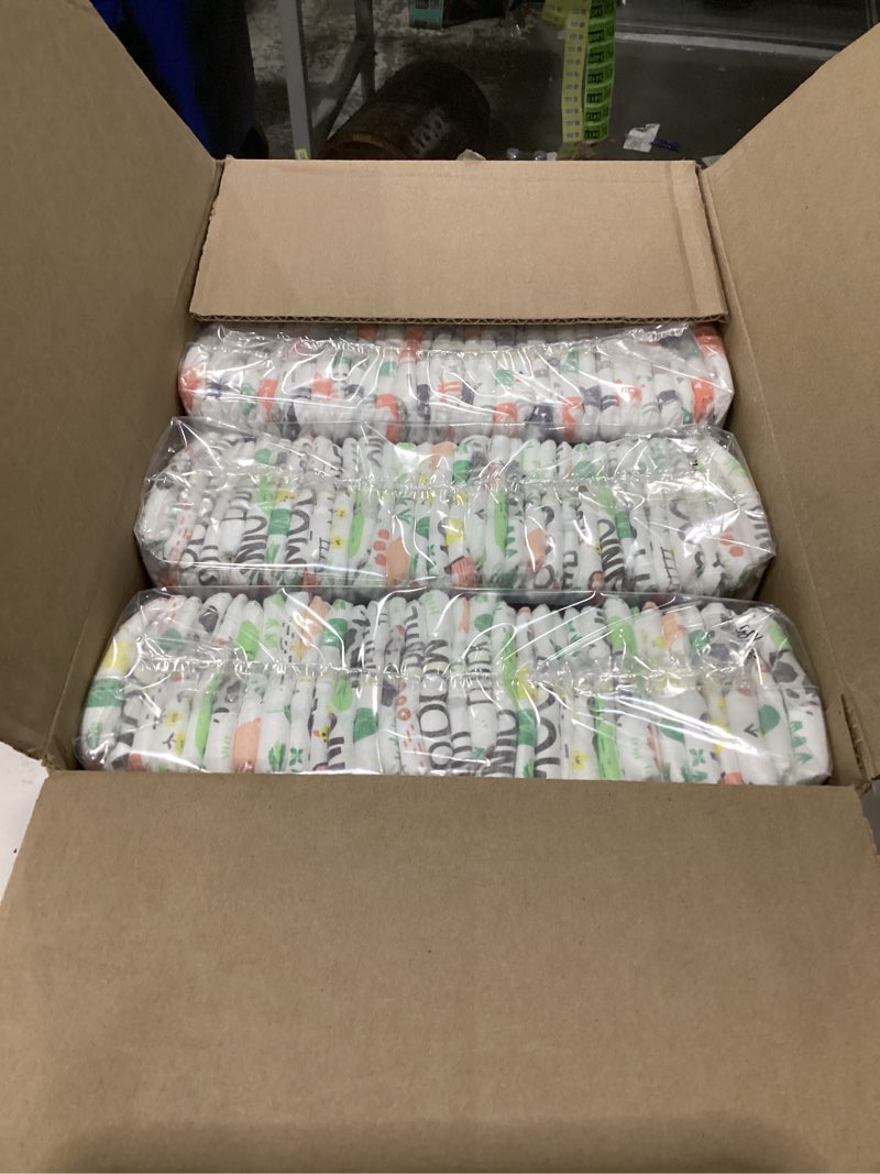 Condition photo showing New/Like New for The Honest Company Comfort Dry Disposable Diapers for Sensitive Skin, Hypoallergenic, Fragrance-Free, Multi-Colored Giraffes + Barnyard Babies, Super Club Box Size 2 (12-18 lbs), 124 Count Size 2 (124 Count) Multi-colored Giraffes + Barnyard Babies