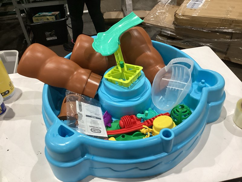 Condition photo showing Good Condition for little tikes full set water table fish 'n splash - full set w/toys & fishing set