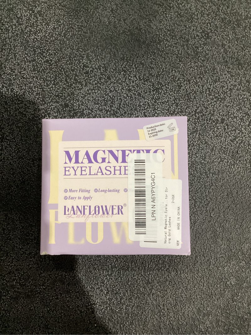 Condition photo showing New/Like New for magnetic eyelashes, magnetic eyelashes with applicator, natural look magnetic lashes, no need glue false eyelashes wispy lashes by lanflower