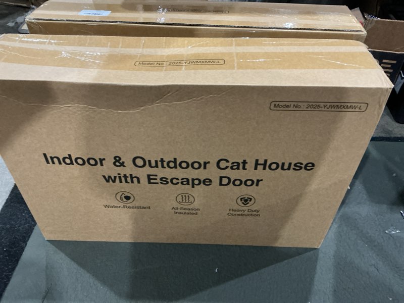 Condition photo showing New/Like New for weatherproof heated cat house for outdoor in winter, heated cat bed kitty shelter with cat heating pad, insulated & safe escape door, warm home for outside stray cat green 16"x26"x14"
