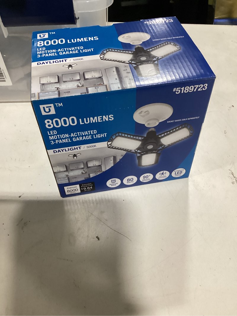 Condition photo showing Good Condition for Utilitech 1-ft 8000 Lumens Black 3 -Light LED Diffuser Garage Shop Light