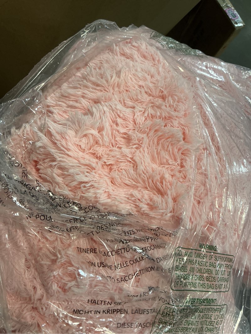 Condition photo showing Good Condition for PHF Shaggy Fluffy Faux Fur Duvet Cover Set King Size,Luxury Warm Plush Comforter Cover for Winter Fall,3PCS Soft Lightweight Velvet Cozy Bedding Set with Furry Pillowcases,Aesthetic Room Decor,Pink Pink King(104"x90")