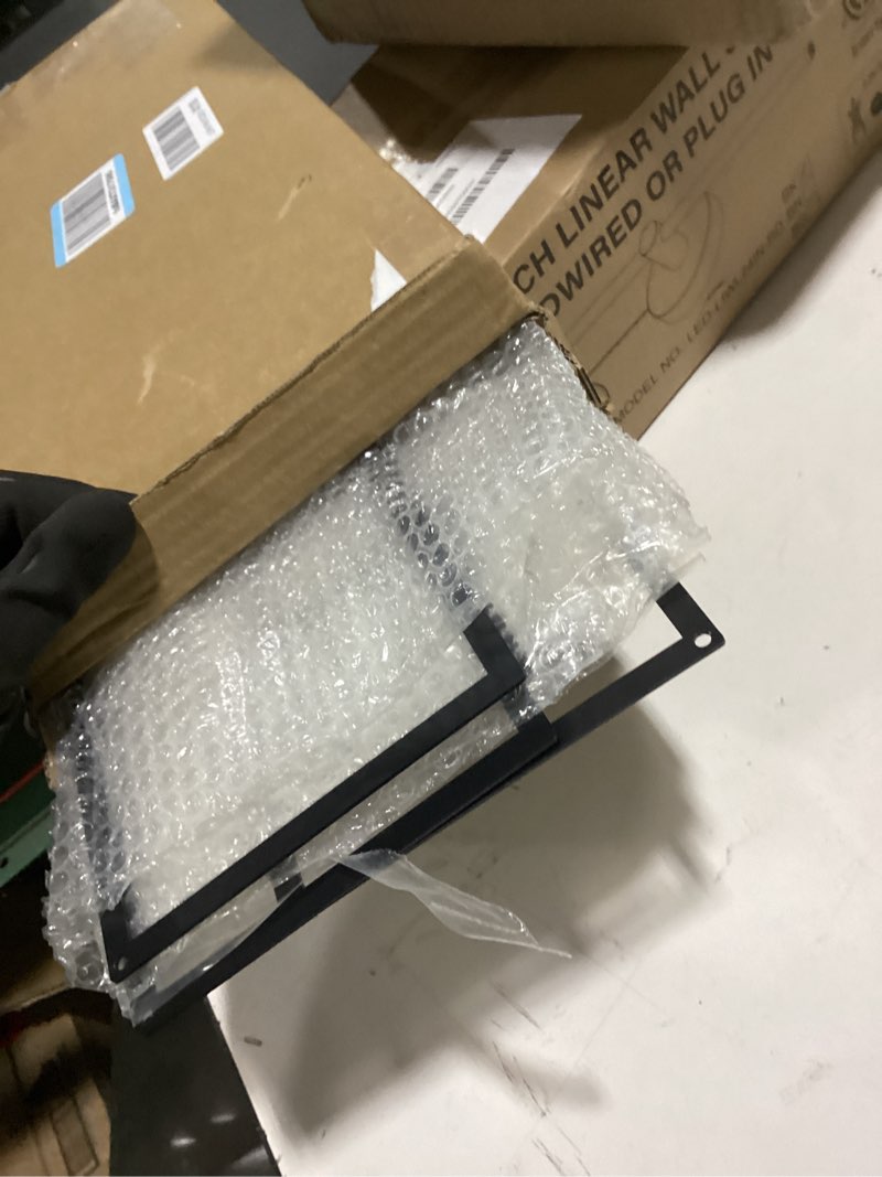 Condition photo showing Good Condition for Abstract Black Metal Wall Art for Living Room, 4 Pack Large Wall Sculptures Minimalist Modern 3D Textured Geometric Metal Wall Decor for Bedroom Bathroom Kitchen Study