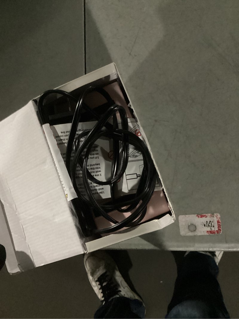 Condition photo showing Good Condition for Gaiatop Mini Space Heater, Lightweight PTC Ceramic Fast Heating 500W Energy Efficient for Indoor Use, Overheating & 45° Tip-Over Protection, Portable Desk Electric Heaters for Office Home Pink
