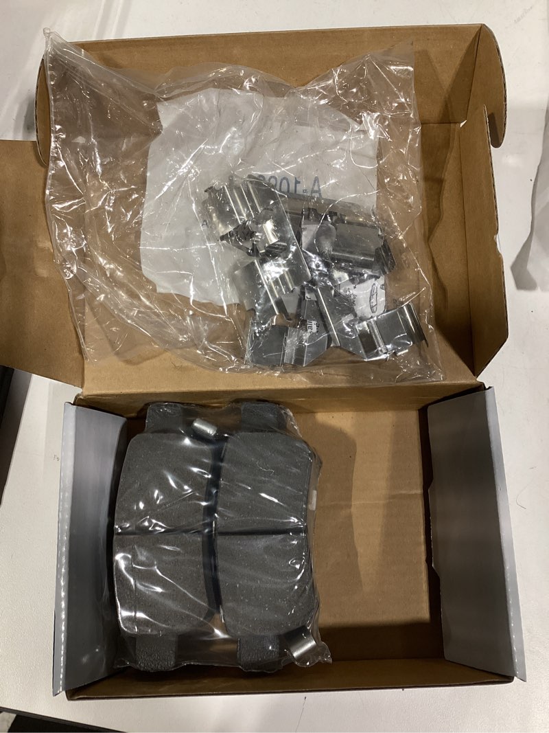 Condition photo showing New/Like New for raybestos element3 eht™ automotive replacement rear brake pad set for selected 2005-2010 honda odyssey model years (eht1088h) one size eht1088h