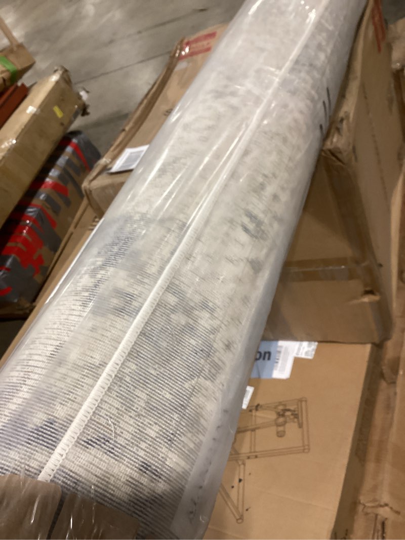 Condition photo showing Good Condition for mandana pratt rug 6’4 X 9’6