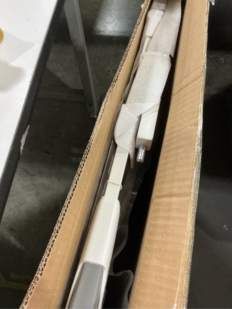 Condition photo showing Good Condition for babelio safety gate door fits for stairs, narrow and wide doorways with auto close, easy install, no drilling, pressure mounted for baby, child, pets, dog/puppy, 26''-40'', white white 30"tall 26"-40" wide