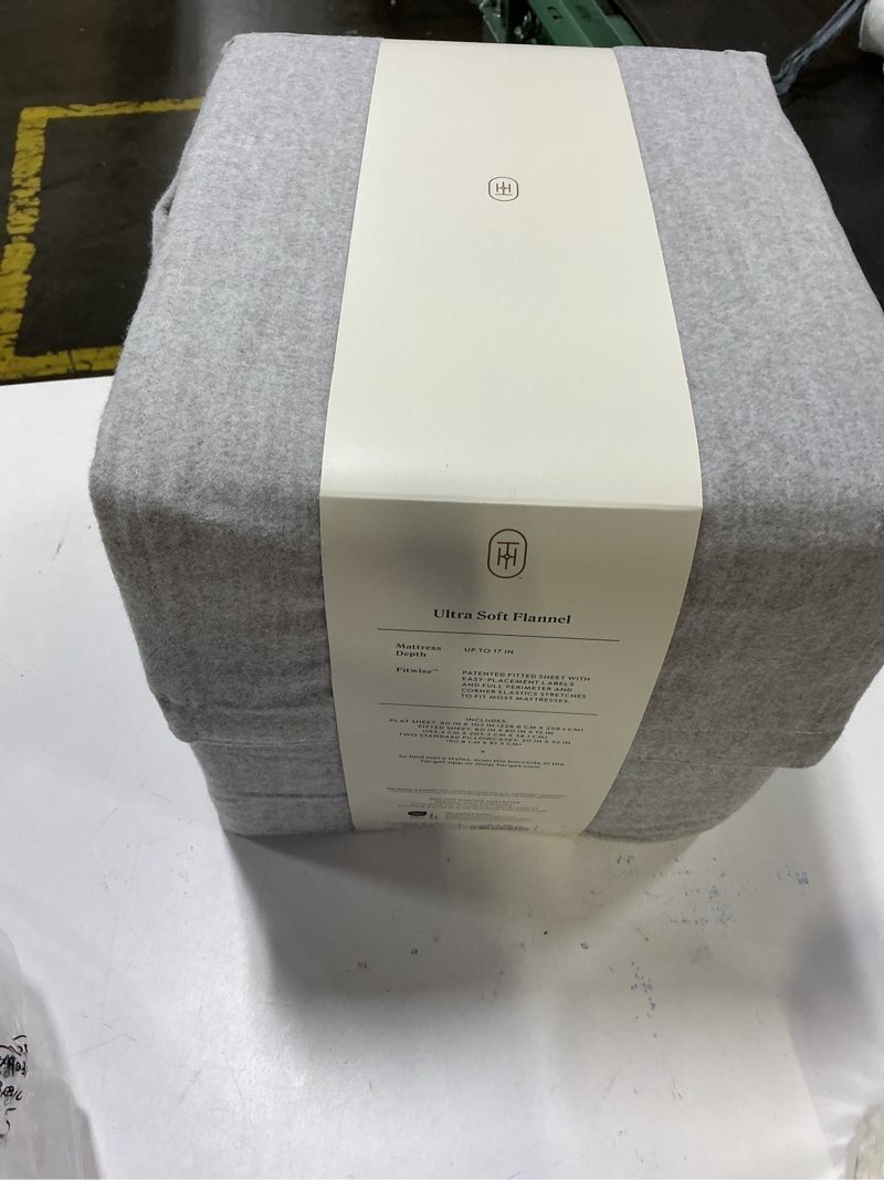Condition photo showing New/Like New for queen ultra soft flannel sheet set eco melange gray - threshold™
