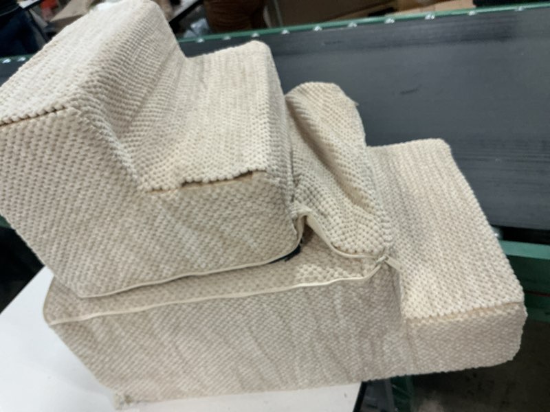 Condition photo showing As Is for Dog Stairs for Bed 18.5" H, 4-Step Dog Steps for Small Dogs and Cats, Indoor Non-Slip Balanced Pet Stairs are Suitable for Puppy, Older Cat,Beige Beige 4 18.5"H