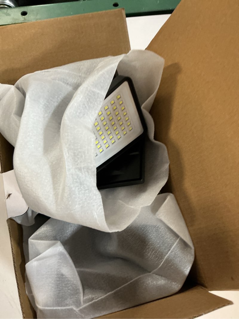 Condition photo showing New/Like New for daphino 2500lm solar lights outdoor with motion sensor,3 head 270° wide angle street area lights, ip65 waterproof security lighting with 3 modes(non-remote,2 pcs) 3head-non-remote-2 pcs
