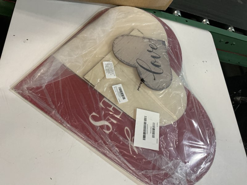 Condition photo showing New/Like New for 3 Piece Valentines Decorations Outdoor Large Heart Wooden Porch Signs Valentines Wood Love Ornaments Sign for Front Door Home Farmhouse Garden Patio Wedding(Classic Style) 3 different sizes Classic Style