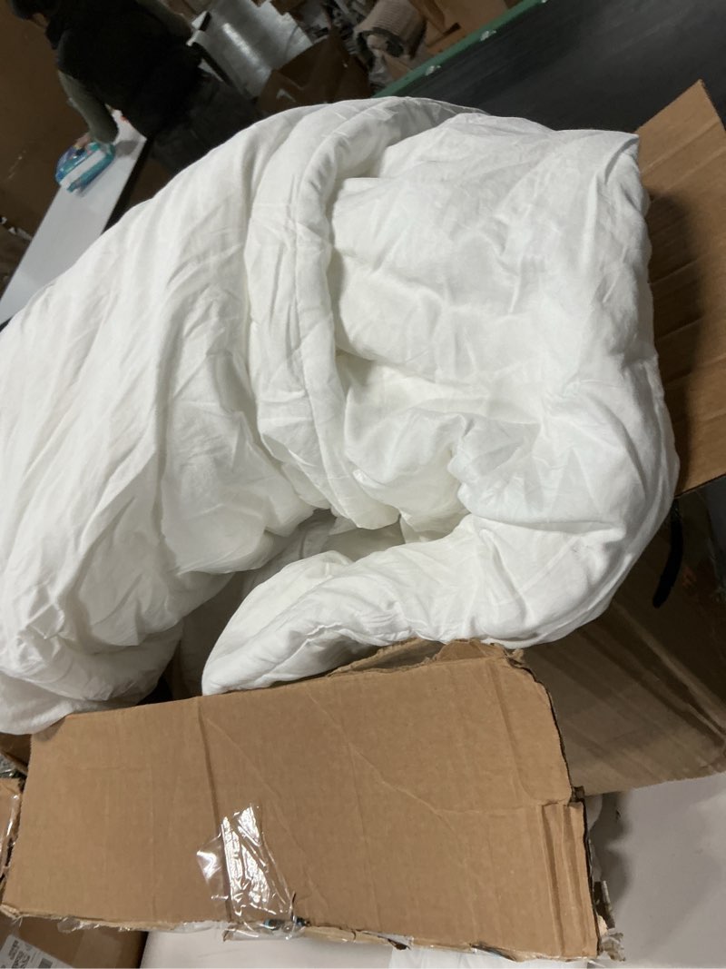 Condition photo showing Good Condition for cozylux queen comforter set ivory, 3 pieces solid breathable quilted style bedding sets for girls, luxury soft microfiber down alternative comforter bet set all season (1 comforter & 2 pillowcases) ivory queen