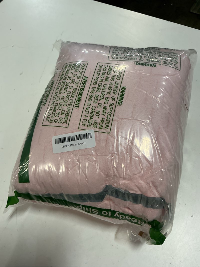 Condition photo showing New/Like New for redkiss 4 pack pink microfiber bath towels - extra large waffle towels set for bathroom, super absorbent towel set of 4 lagre, quick dry bathroom towel for spa, gym,travel, lint free, ultra soft pink set of 4