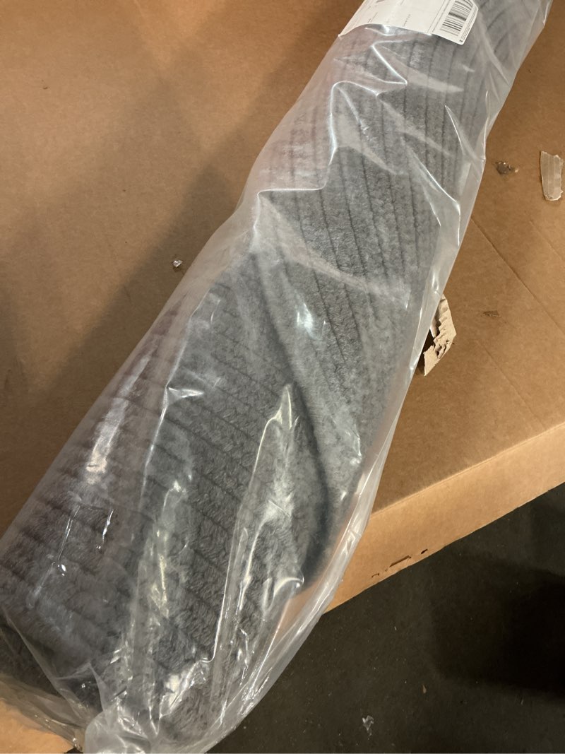 Condition photo showing Good Condition for Colonial Mills Murray - Gray 5' x 7'