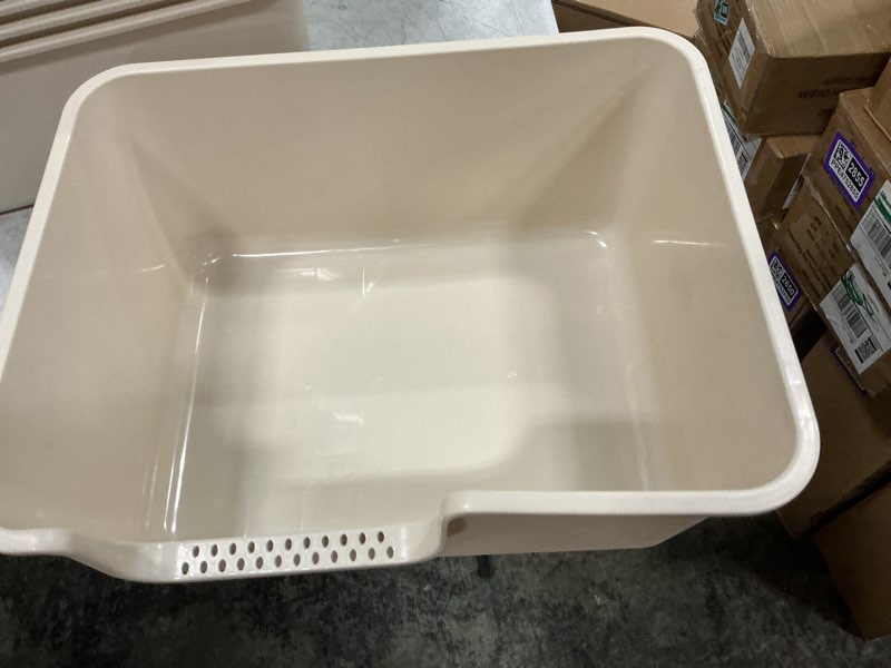 Condition photo showing New/Like New for large cat litter box with high sides for indoor cats,xl low entry open top cat litter pan for kittens,big or senior cats,high wall easy cleaning anti-splashing multi-cat litter tray (grey)