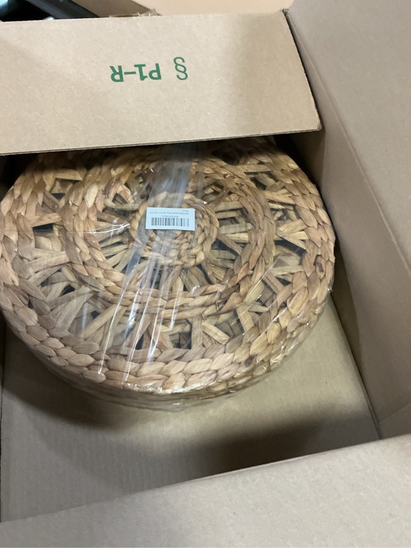 Condition photo showing New/Like New for MIXUMON Woven Placemats Round, Natural Water Hyacinth Wicker Placemat for Dining Table, Large Handmade Woven Placemats Heat Resistant Non-Slip (15" - Set of 6)